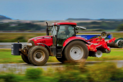 Traktor in Fahrt
