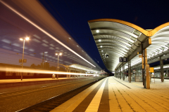 Nachts-am-Bahnhof